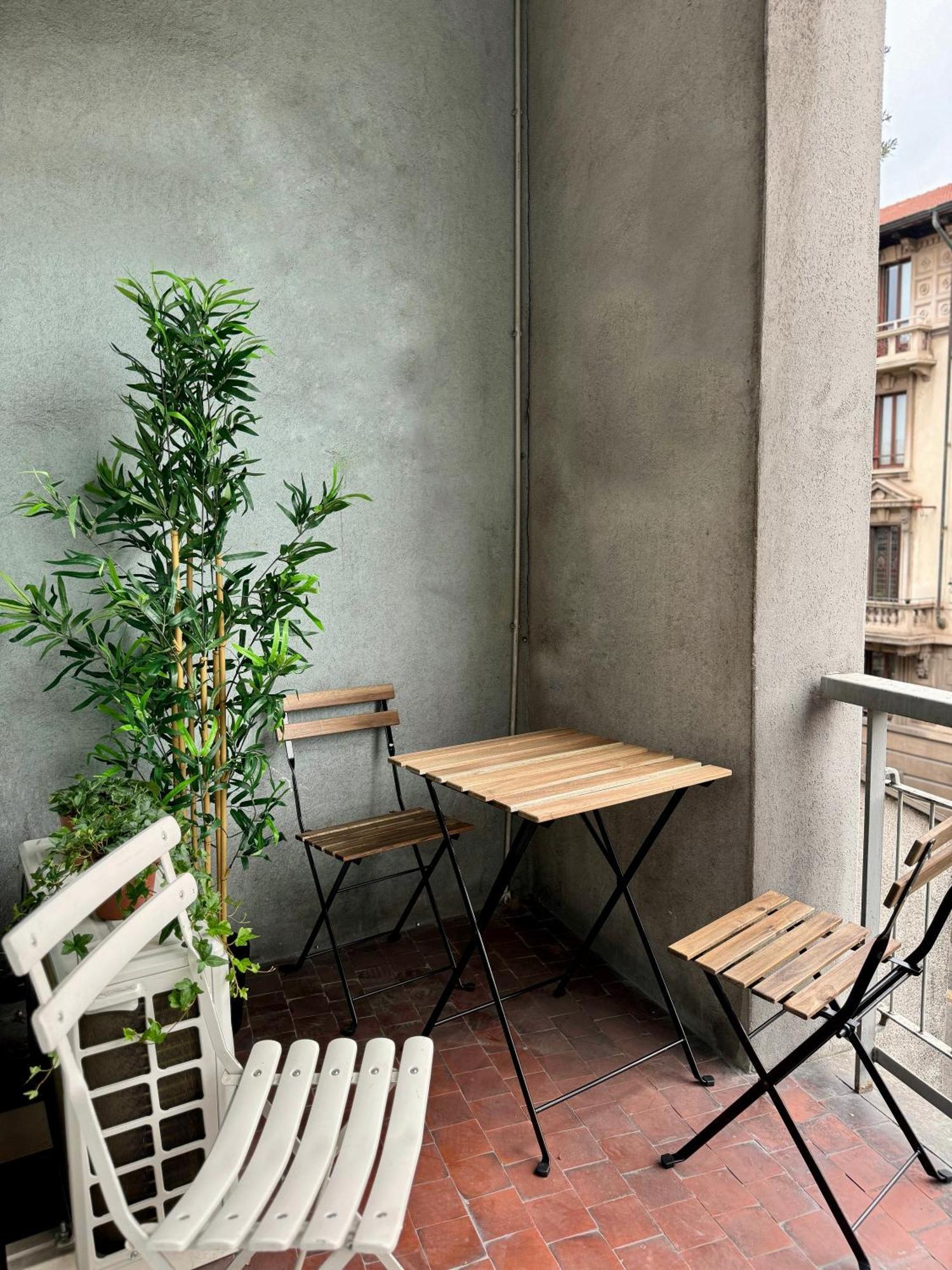 Apartment Four Bedroom In The Centre Of The *